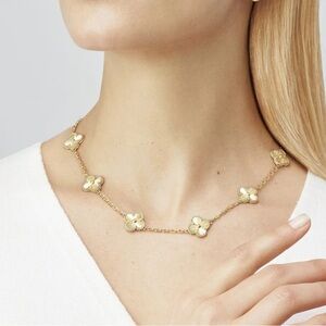 Cloverleaf necklace Gold Floral Necklace